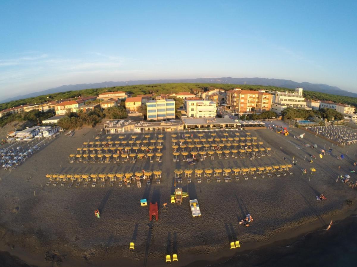 Alberto Quadrilocale A Soli 150M Dal Mare Marina di Castagneto Carducci Luaran gambar
