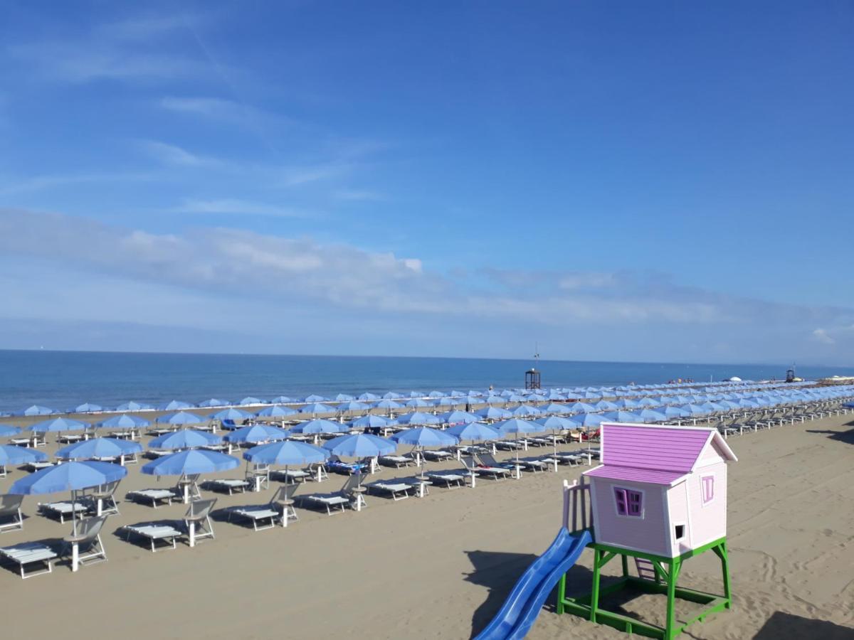 Alberto Quadrilocale A Soli 150M Dal Mare Marina di Castagneto Carducci Luaran gambar