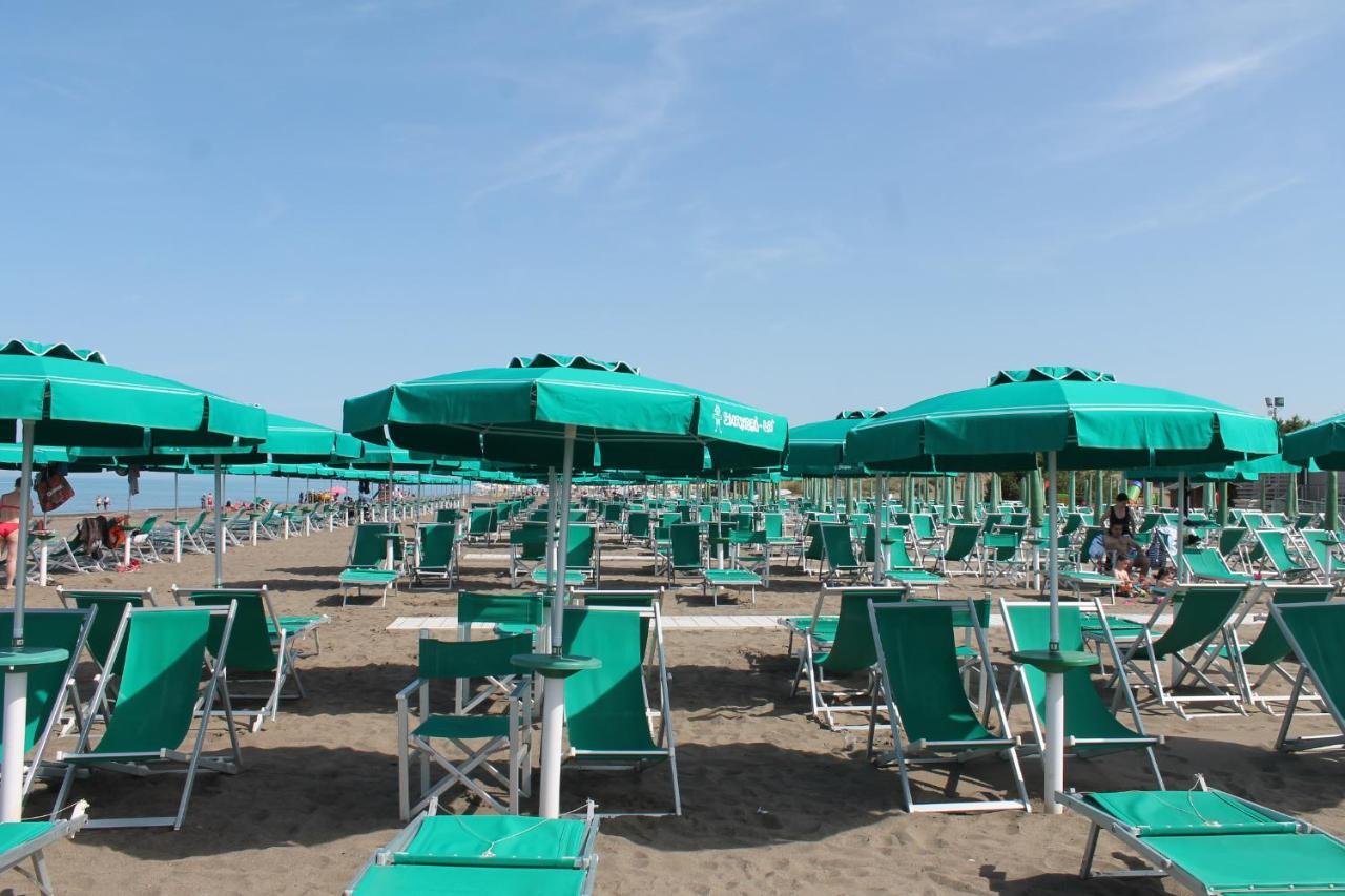Alberto Quadrilocale A Soli 150M Dal Mare Marina di Castagneto Carducci Luaran gambar
